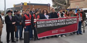 Konya’da liselilerden karne tepkisi
