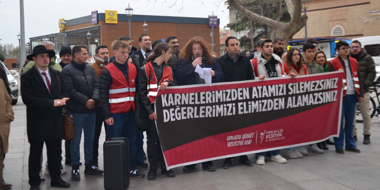 Konya’da liselilerden karne tepkisi