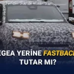 Egea’nın Yerini Alabilir: Yeni Fiat Fastback, Avrupa’da Test Edilirken Görüldü