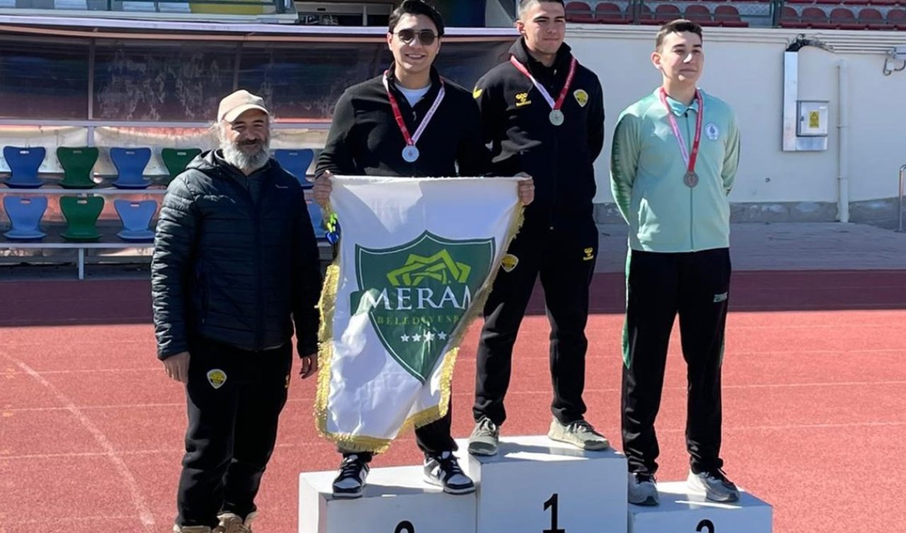 Meramlı sporculardan okçuluk turnuvasında çifte başarı