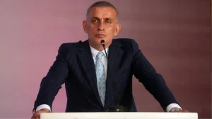 İbrahim Hacıosmanoğlu Kimdir?