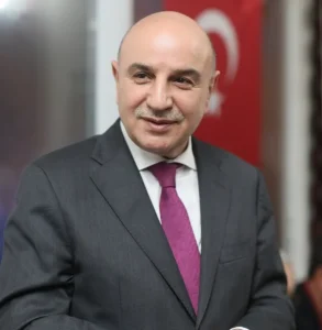 Turgut Altınok Kimdir?