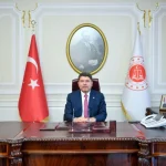 Yılmaz Tunç Kimdir?