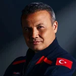 Alper Gezeravcı Kimdir?