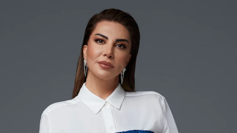 Ebru Yaşar Kimdir?