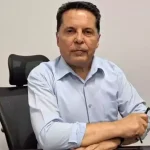 Ahmet Özer Kimdir?