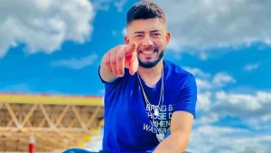 Kurtuluş Kuş Kimdir?