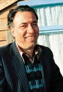 Kemal Sunal Kimdir?