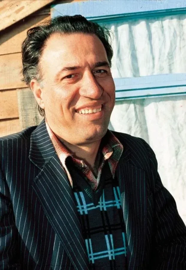 Kemal Sunal Kimdir?