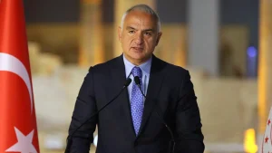Turizm Bakanı Kimdir?