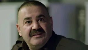 Şafak Sezer Kimdir?