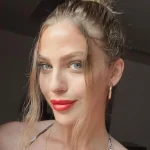 Yasemin Şefkatli Kimdir?
