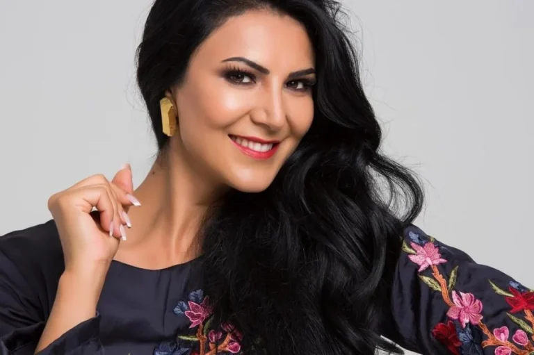 Ayşe Dinçer Kimdir?