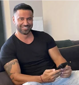 Mehmet Üstündağ Kimdir?