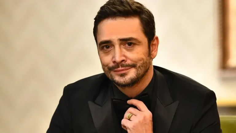 Ahmet Kural Kimdir?