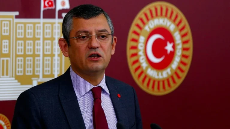 Özgür Özel Kimdir?