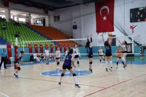 Yıldız Kızlar Voleybol Yarı Finalleri Tamamlandı